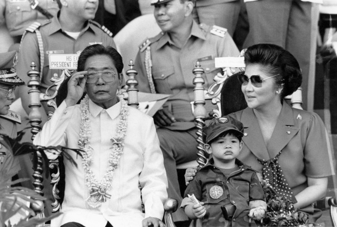 Ferdinand Marcos elnök és felesége Imelda 1985-ben – Fotó: Romeo Gacad / AFP