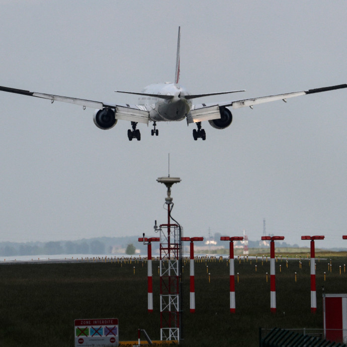 Csomag igen, utas nem – alig győzik átalakítani az utasszállító repülőgépeket teherszállítókká