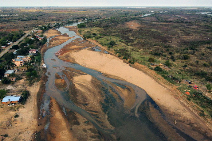 A Paraná folyó Argentínában 2021. augusztus 21-én – Fotó: Juan Mabromata / AFP