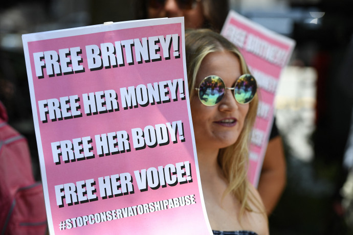 Kétmillió dollárt akar kicsikarni Britney Spearstől az apja, állítja az énekesnő ügyvédje