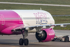 Kötelező lesz az oltás a Wizz Air fedélzeti személyzetének
