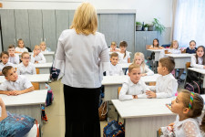 A státusztörvény inkább cselédtörvény, minden tanárnak rosszabb lesz, de nem ugyanannyival