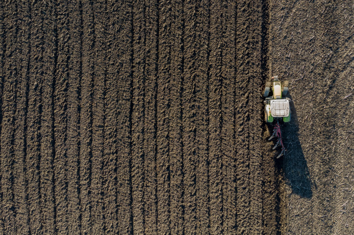 Tíz ember nyerte el az elárverezett állami földek felét Szabolcsban