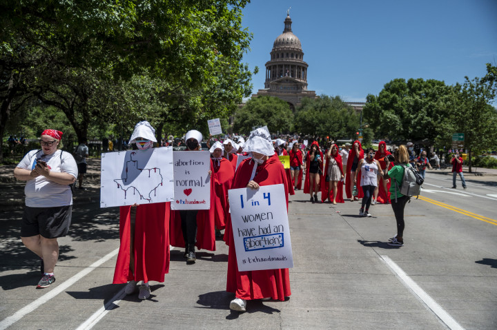 Az abortusz szigorítása elleni tüntetés a texasi Austinban a törvény májusi aláírásakor – Fotó: Sergio Flores / GETTY IMAGES NORTH AMERICA / / AFP