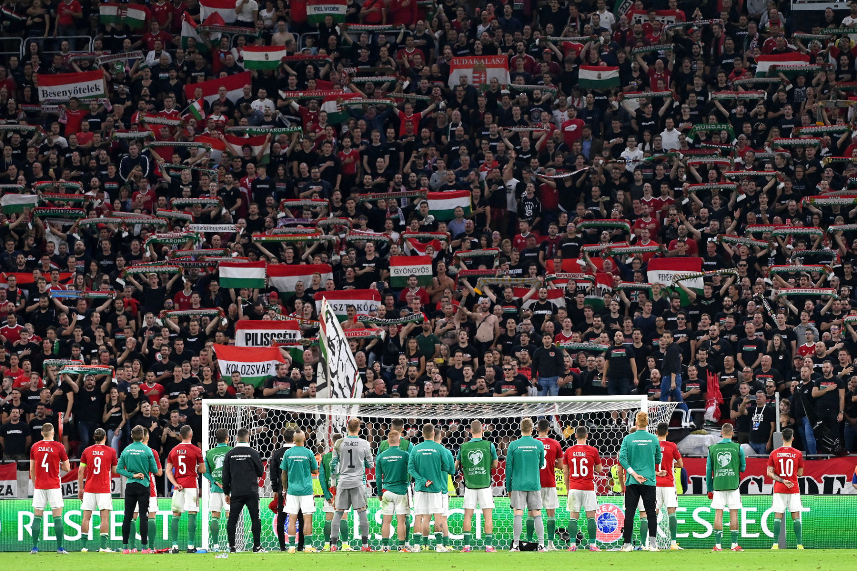 Magyar–angol: az MLSZ feljelentést tesz, de a FIFA szankciói is várhatók a szurkolói rendbontás miatt