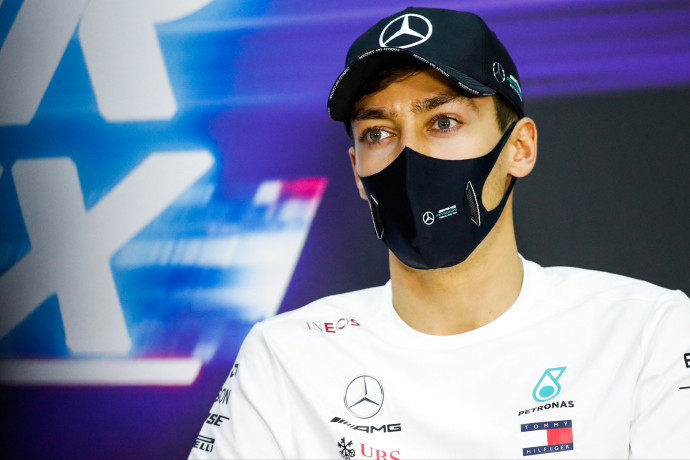 George Russell lesz Lewis Hamilton csapattársa 2022-től