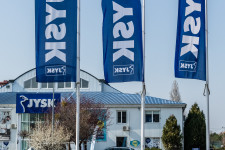 Kevesen tudják, hogy mi a Jysk, de a céget ez nem zavarja