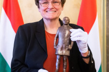 Ahogy közeledünk a Nobel-díj átadásához, Karikó Katalin neve egyre többször jelenik meg