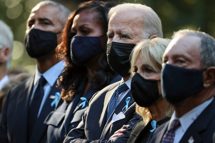 Barack Obama és felesége, Michelle, Joe Biden és felesége, Jill, valamint New York egykori polgármestere, Michael Bloomberg is részt vett a megemlékezésen – Fotó: Chip Somodevilla / Getty Images via AFP