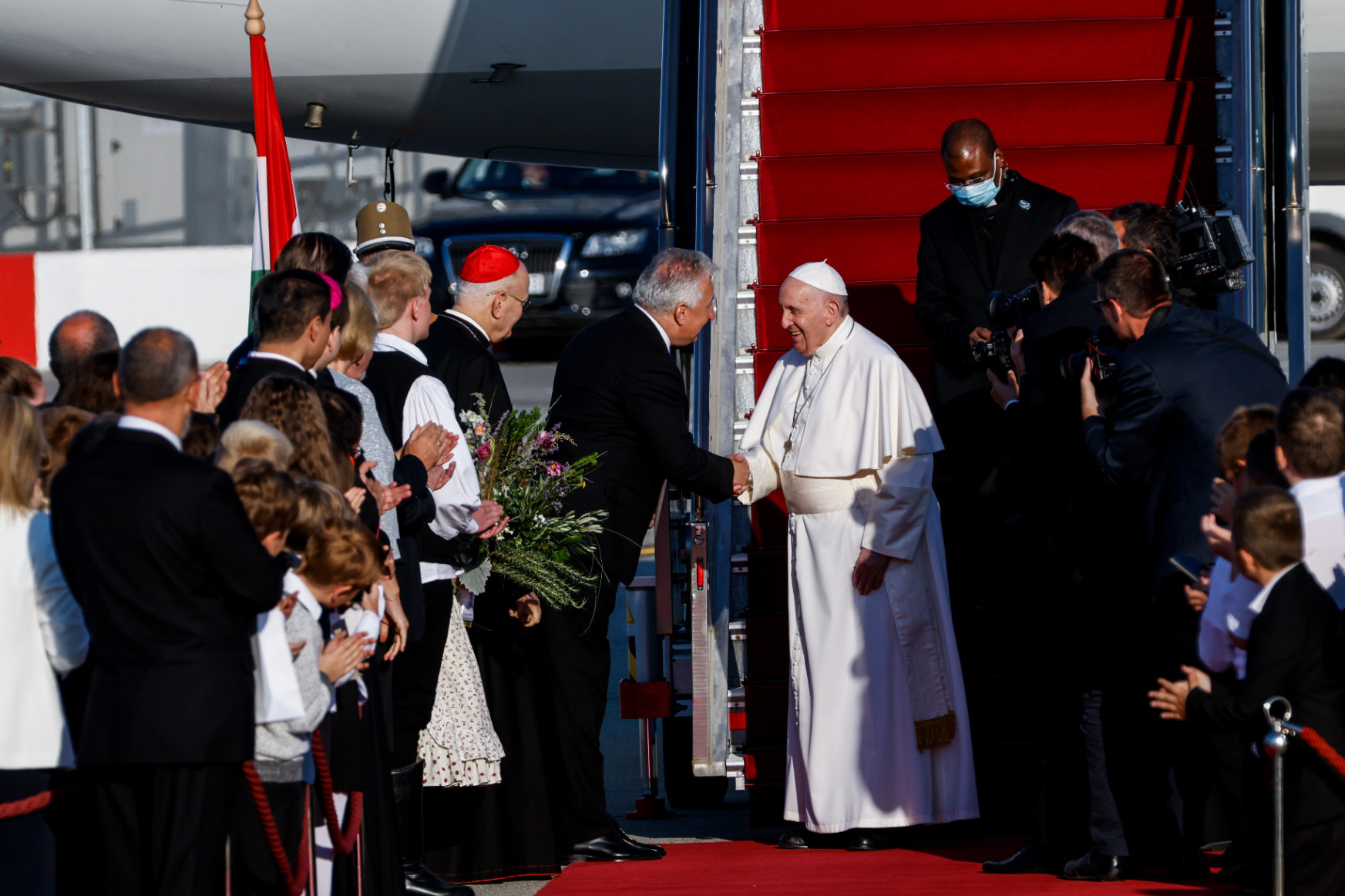 Felszállt a pápa gépe Ferihegyről, itt olvashatja összefoglalónkat a látogatásáról