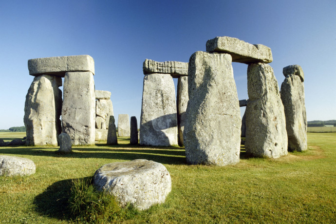 A Stonehenge-t kicsit megviselte az elmúlt 4500 év, restaurálják