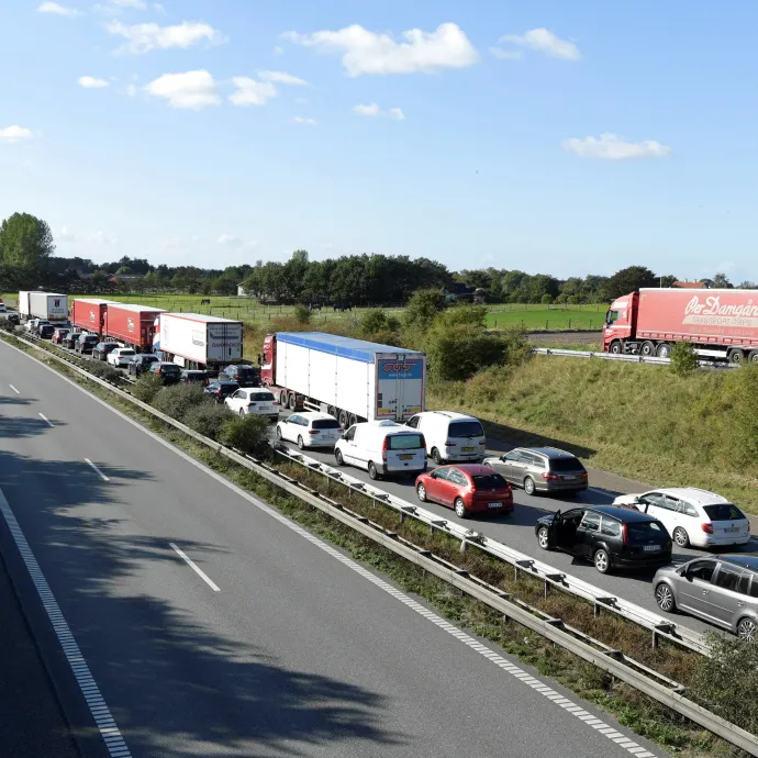 Szórják a 700 ezer forintos büntetéseket a külföldi fuvarozócégekre a svédek