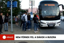 Kevés a járat, nem férnek fel a diákok a Polgárból Tiszaújvárosba tartó buszra