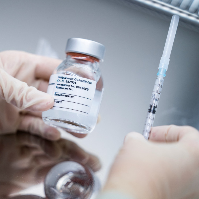 Bedobja a törölközőt a gyártó, amelynek oltásából félmilliót vett volna Magyarország