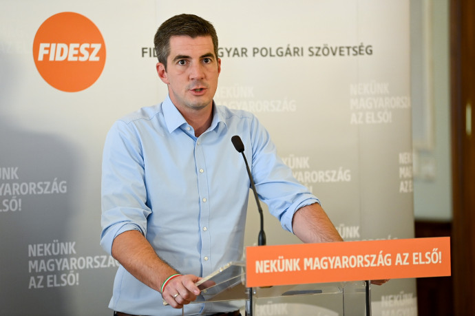 Kocsis: Ezt nem kérdezi komolyan. A Fidesz és a KDNP frakcióvezetőivel beszél. Honnan tudhatnánk?