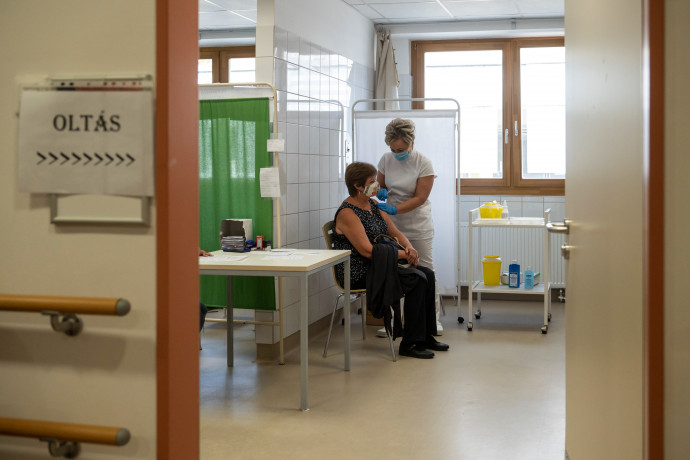 Napi járványügyi adatok: 5-en meghaltak, 41-en vannak lélegeztetőgépen