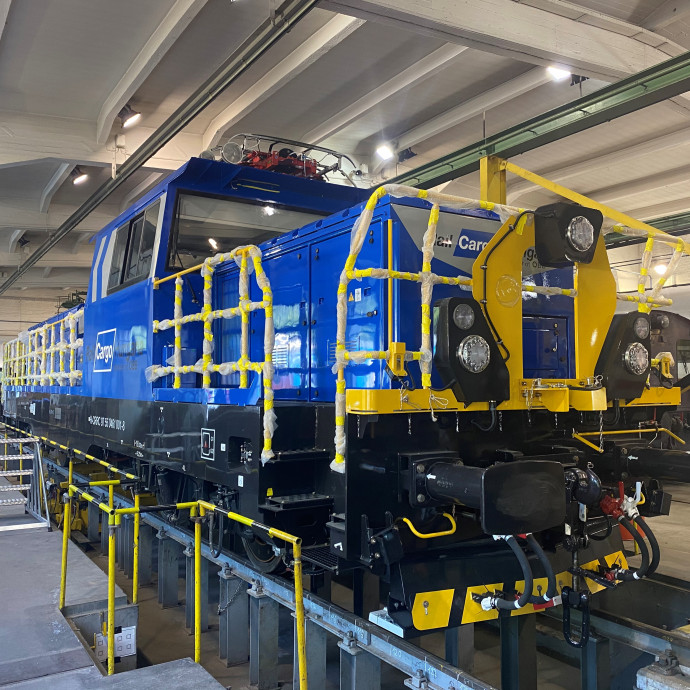 Villany-hibrid mozdonyokkal lép új szintre a magyar vasúti árufuvarozás