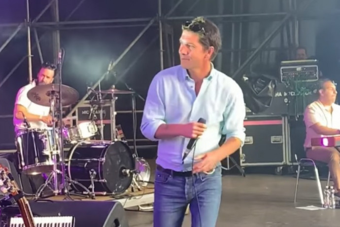 Kiss Tibi több mint egy év után beköszönt a Facebookon, és újra jár fellépésekre