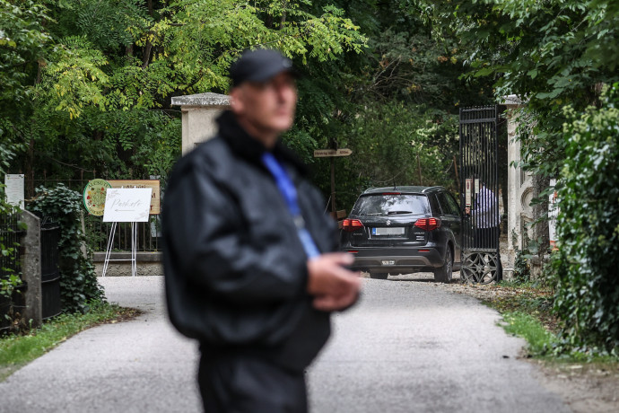 Felpörgött az élet Alcsúton Mészáros Lőrinc és Várkonyi Andrea esküvője miatt