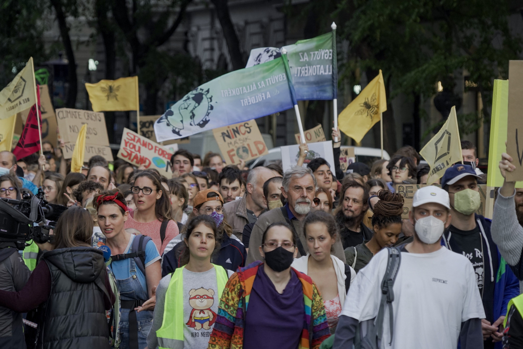 Klímaválság elleni lázadást és azonnali cselekvést hirdettek meg a Kossuth téren