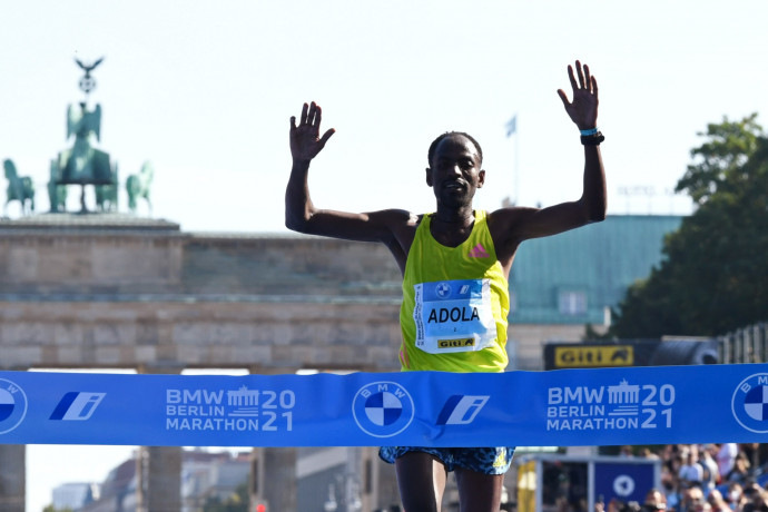 A túl gyors kezdés után a világcsúcs elmaradt a Berlin Maratonon, a favorit Bekele csak harmadik lett