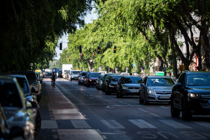 Így szorulnak ki az autók a városból