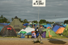 Túl sok az MDMA és a kokain a Glastonbury fesztivál melletti folyóban, mert a fesztiválozók a szabadban pisilnek