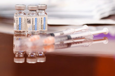Véralvadási zavart és vérrögöt is okozhat a Johnson&Johnson vakcinája