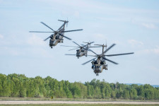 Alacsonyan szálló helikopterekre és katonai repülőgépekre lehet számítani Pápa és Siófok környékén