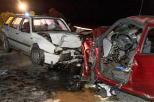A vétlen sofőr és utasa halt meg egy rosszul sikerült előzés után