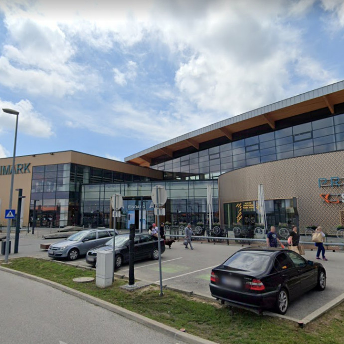 A magyar munkással megépíttetik az osztrák plázát, de csak futhat a fizetése után