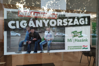 „Cigányországozó” józsefvárosi plakát miatt veszi el az önkormányzat a Mi Hazánk irodáját, a Fidesz is Dúró Dóráék ellen szavazott