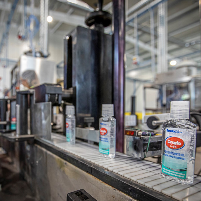 Tíz éve a csőd szélén állt, ma már mindenki ismeri a fertőtlenítőket gyártó magyar cég termékeit