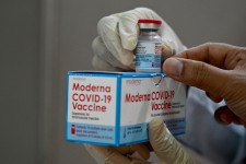 A skandináv országokban nem ajánlják a fiatal férfiaknak a Moderna vakcináját