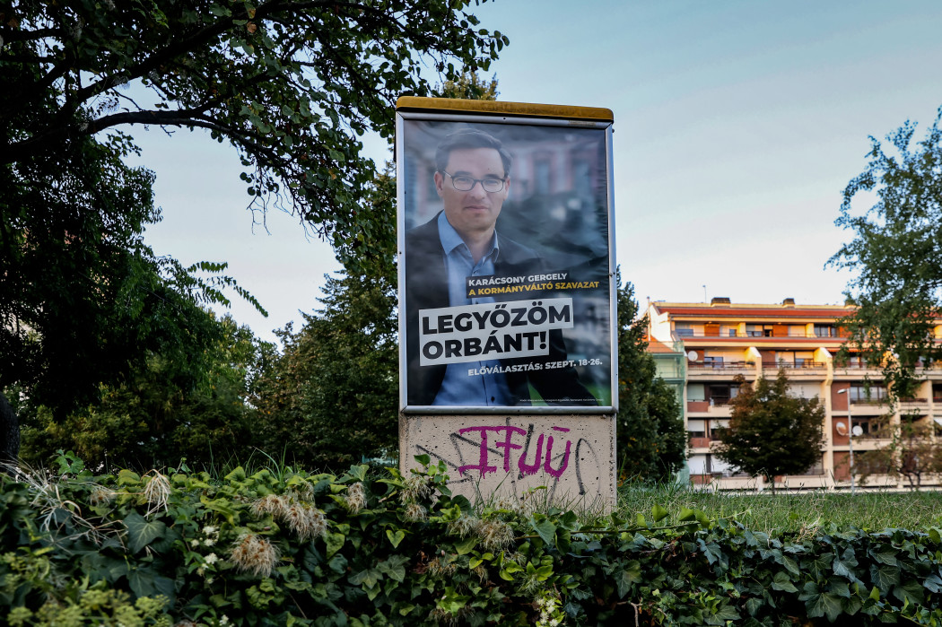 Karácsony Gergely a Párbeszéd miniszterelnök-jelöltjének plakátja Budapest belvárosában – Fotó: Huszti István / Telex
