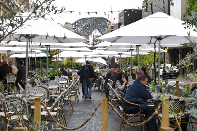 Sydney 106 nap után kinyitott