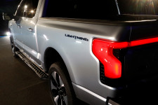 Sürgősen súlyadót vetnének ki az elektromos autókra a kutatók