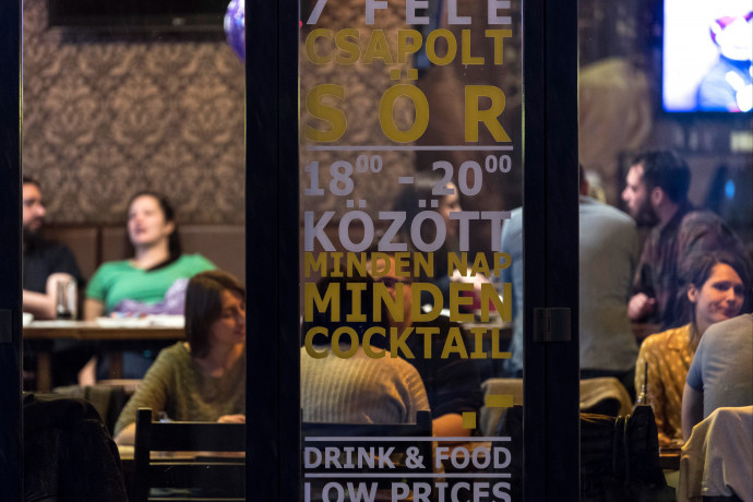 A vendéglátósoknak is kötelező lesz beküldeniük a kihasználtsági és fogyasztási adataikat