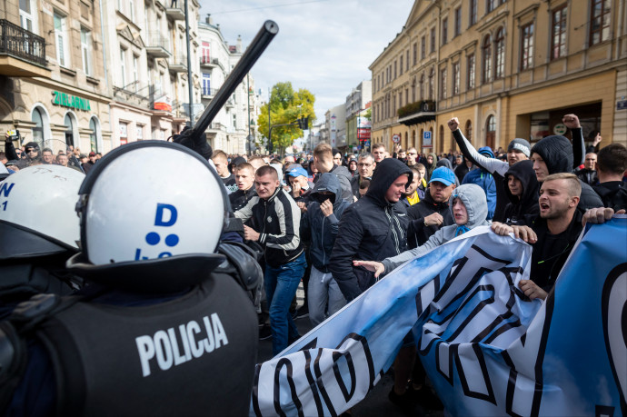 Addig gyalázta a lengyel képviselő a Pride-felvonulást, míg végül támogatnia kellett a menetet