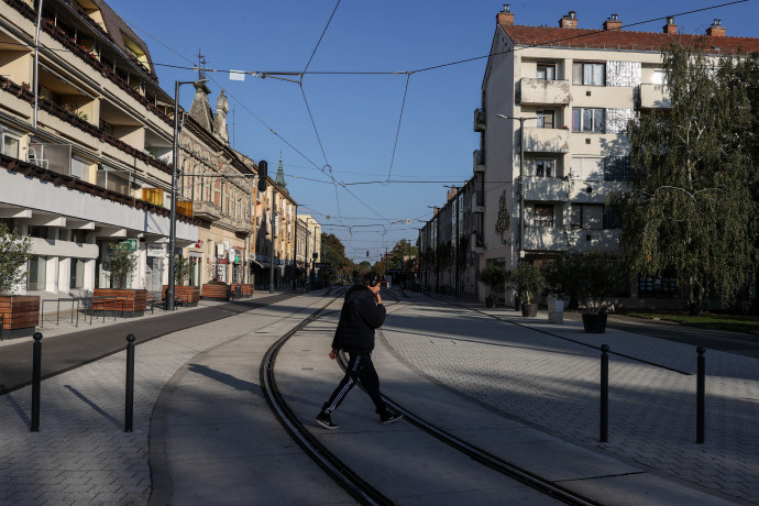 A tram train árválkodó sínei – Fotó: Huszti István / Telex