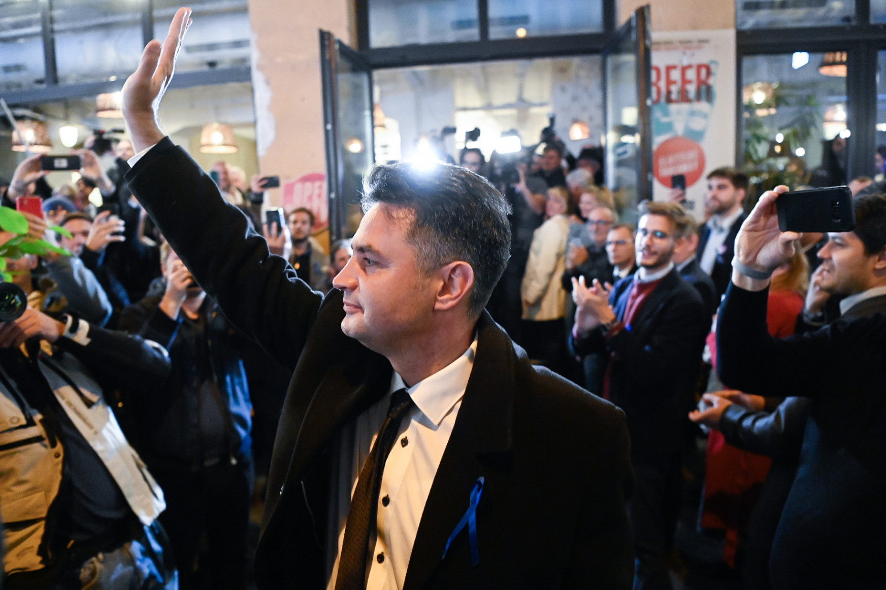 Az ellenzéki választók új útra akarnak lépni; győzelmed reményt hozott – Márki-Zaynak gratuláltak ellenzéki szereplők