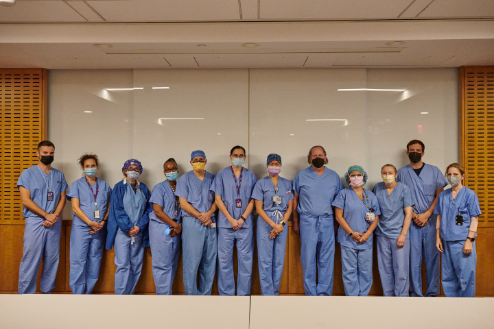 A műtétet végző New York-i orvoscsapat – Fotó: Joe Carrotta for NYU Langone Health/Handout via REUTERS