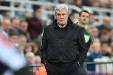 A szaúdi befektetők máris leváltották a Newcastle United edzőjét