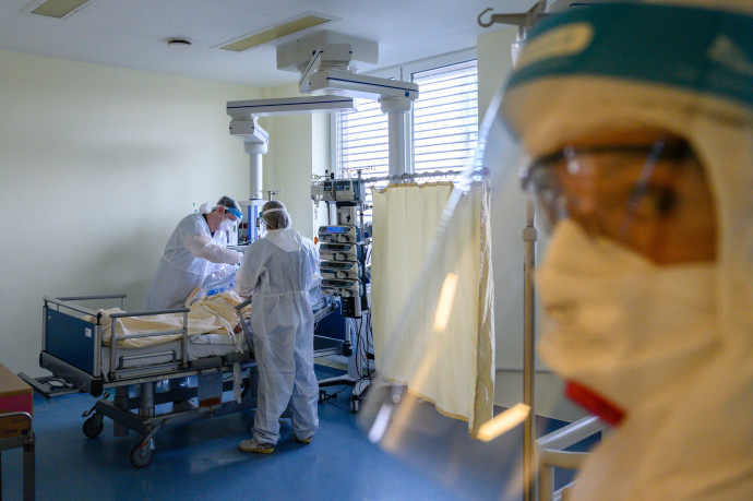 Napi adatok: 2361 új fertőzöttet találtak, 20 beteg halt meg