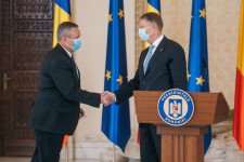 A védelmi minisztert bízta meg kormányalakítással a román államfő