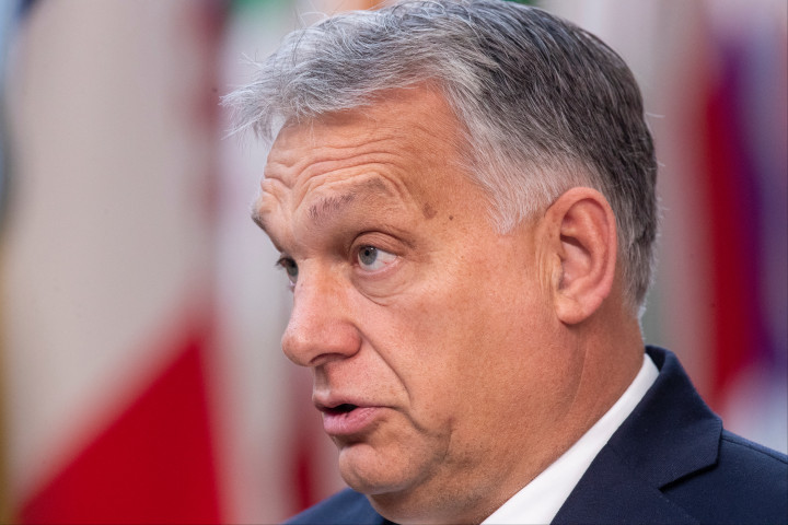 Orbán Viktor: Megöli a középosztályt, és veszélybe sodorja az európai demokráciát az uniós klímacsomag