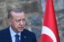 Erdoğan nemkívánatos személynek nyilvánította az amerikai, a francia és a német nagykövetet is