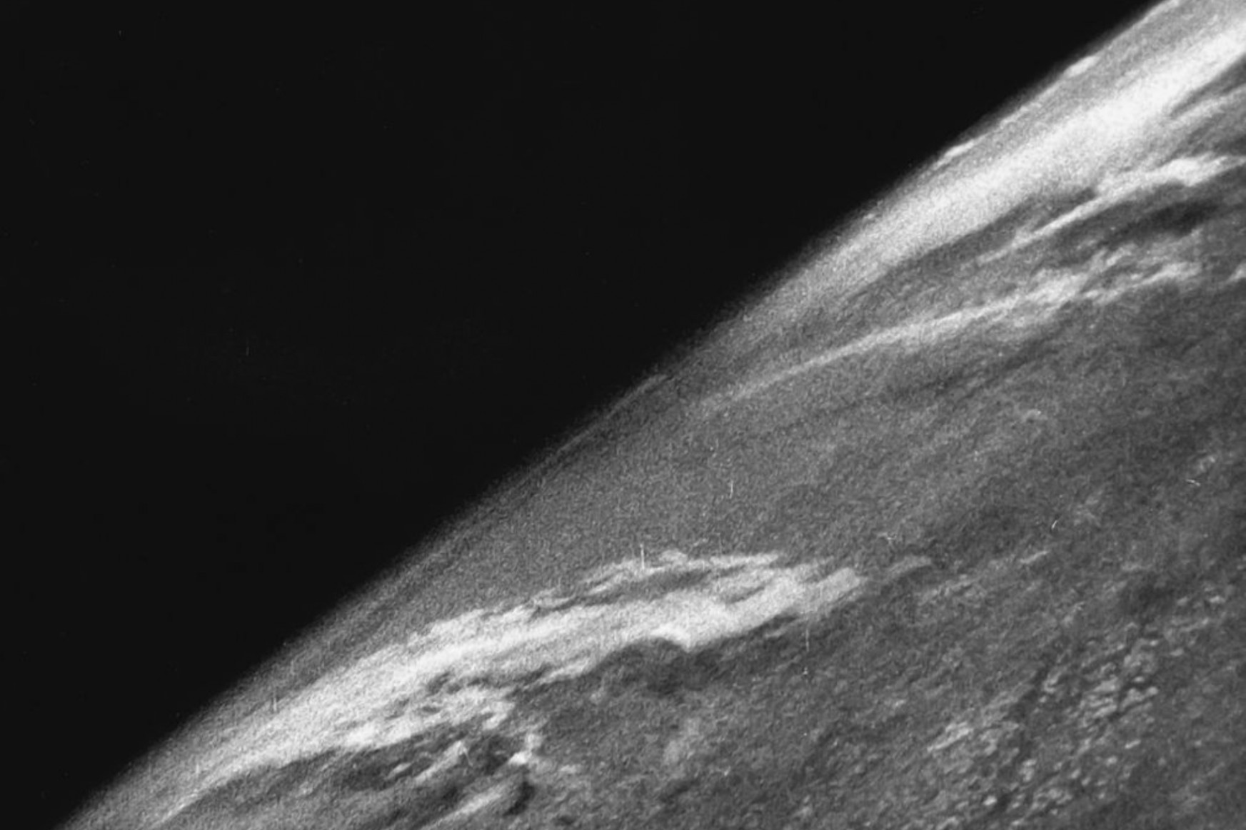 75 éves a Földről készült első kozmikus fotó