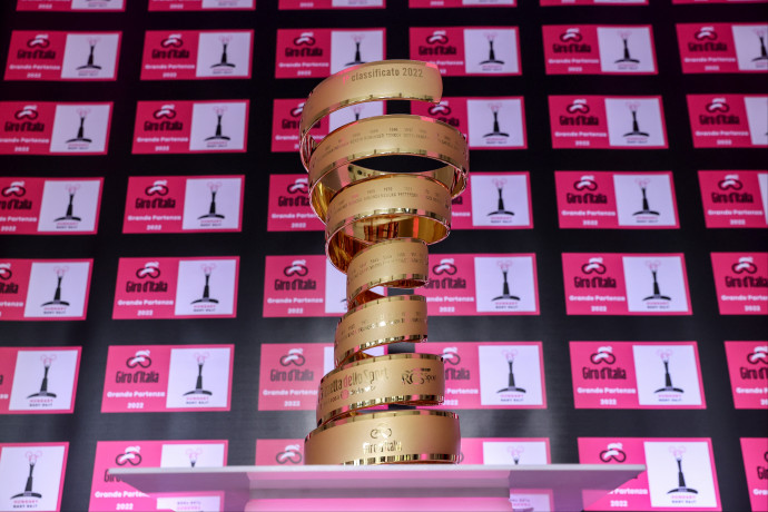 A visegrádi várhoz is felteker, a Balatont is megkerüli a Budapestről rajtoló Giro d'Italia mezőnye