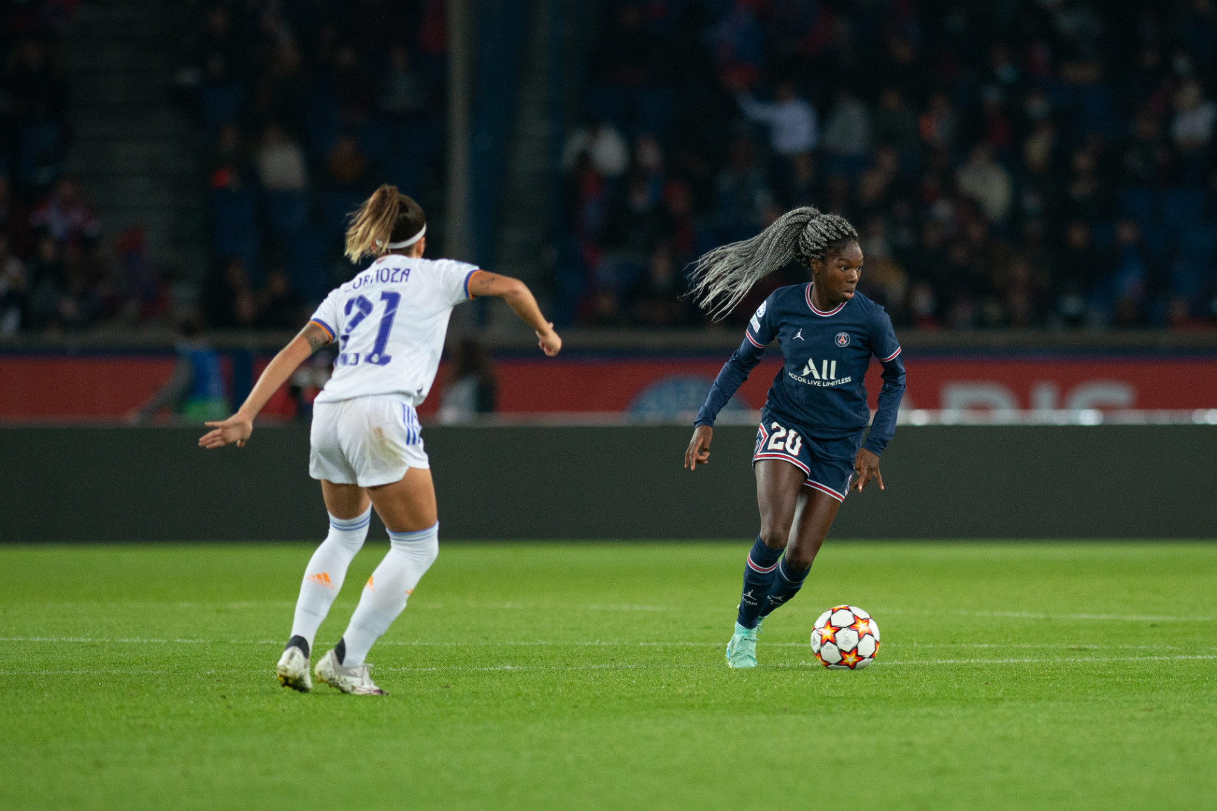 Letartóztatták a PSG női csapatának egyik focistáját, köze lehet csapattársa megtámadásához